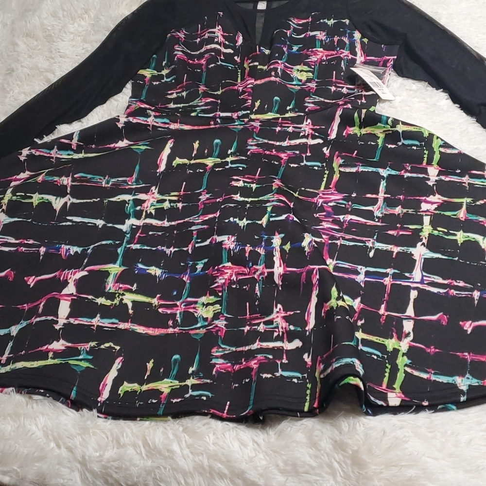 Dress - Picture 4 of 7